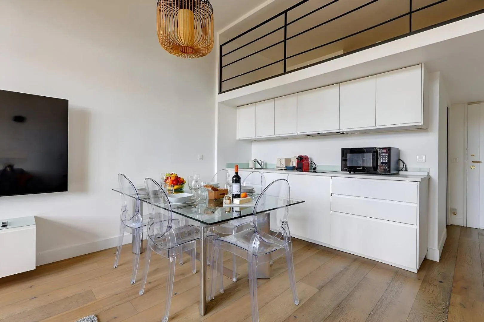 Bluestay 245 -Duplex Sur Les Champs-Elysees+Balcon Parijs Appartement