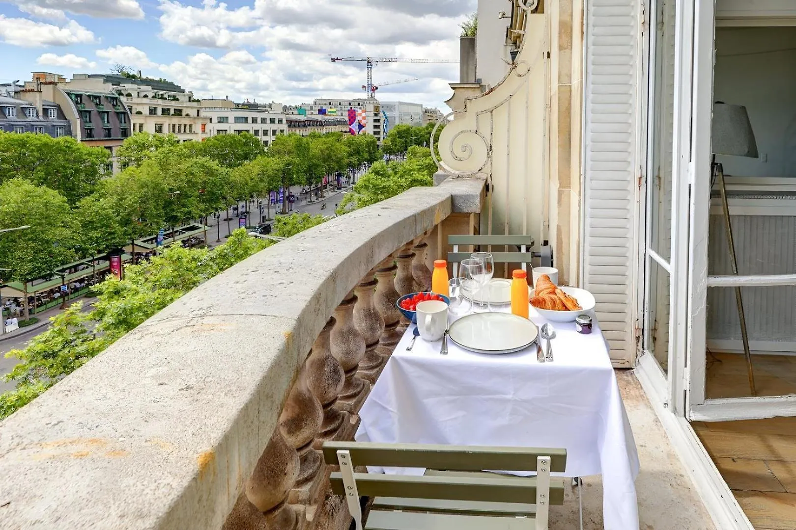 Bluestay 245 -Duplex Sur Les Champs-Elysees+Balcon Parijs